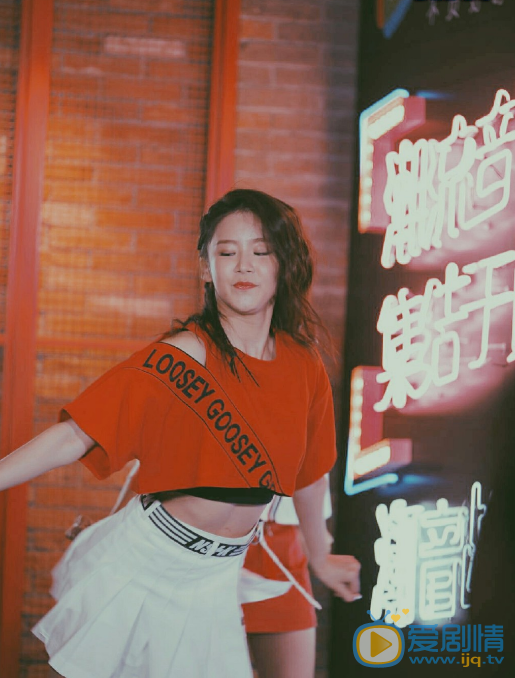 Mena舞台照片 Mena高清写真_Mena高清剧照