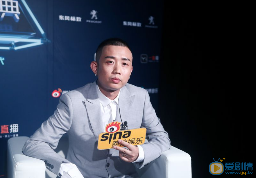 周延活动舞台照 周延高清写真_周延高清剧照