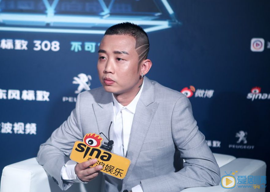 周延活动舞台照 周延高清写真_周延高清剧照