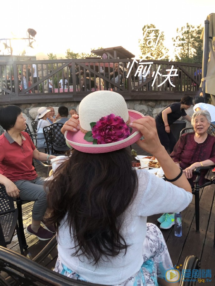 岳红生活照图片 岳红高清写真_岳红高清剧照