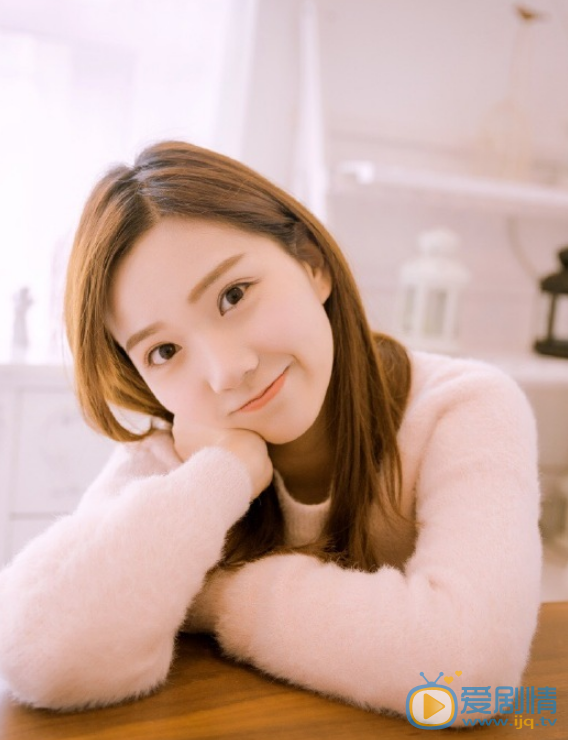 刘佳莹个人资料简介 刘佳莹演艺经历 刘佳莹慵懒写真图片