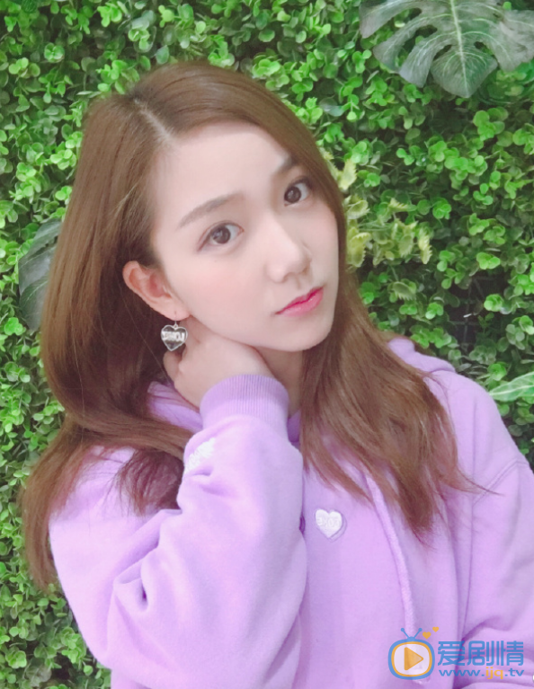 刘佳莹户外照