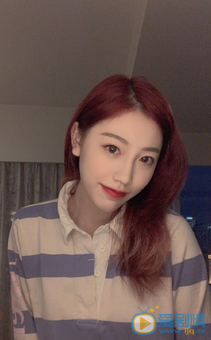 刘尼夷自拍照 刘尼夷高清写真_刘尼夷高清剧照