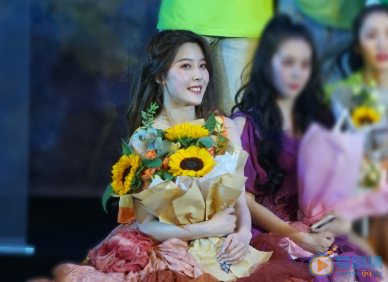 芮萌舞台照 芮萌高清写真_芮萌高清剧照