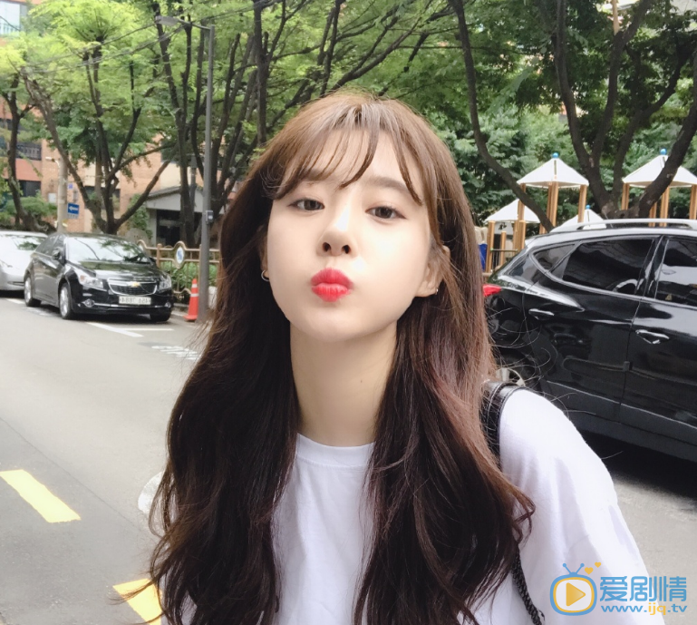邵夏生活照图片 邵夏高清写真_邵夏高清剧照