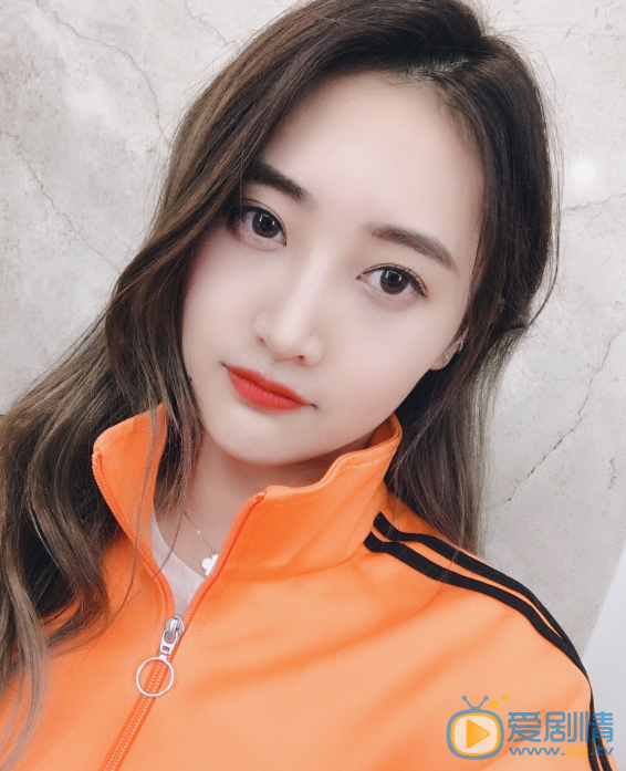 王曼君图片