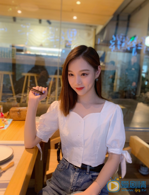 杨蕊菡商场图片 杨蕊菡高清写真_杨蕊菡高清剧照