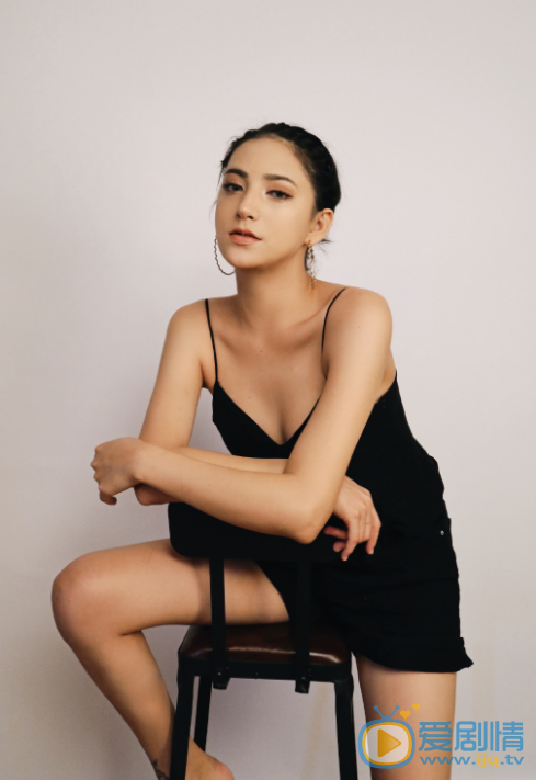 热依娜写真 热依娜高清写真_热依娜高清剧照