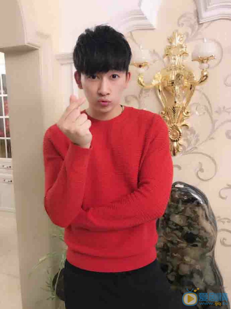 马东辰日常生活照图片 马东辰高清写真_马东辰高清剧照