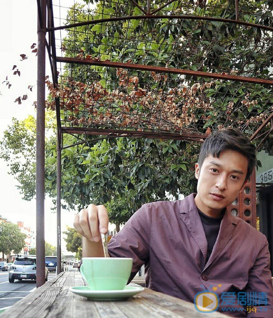 李任燊街拍图片集 李任燊高清写真_李任燊高清剧照