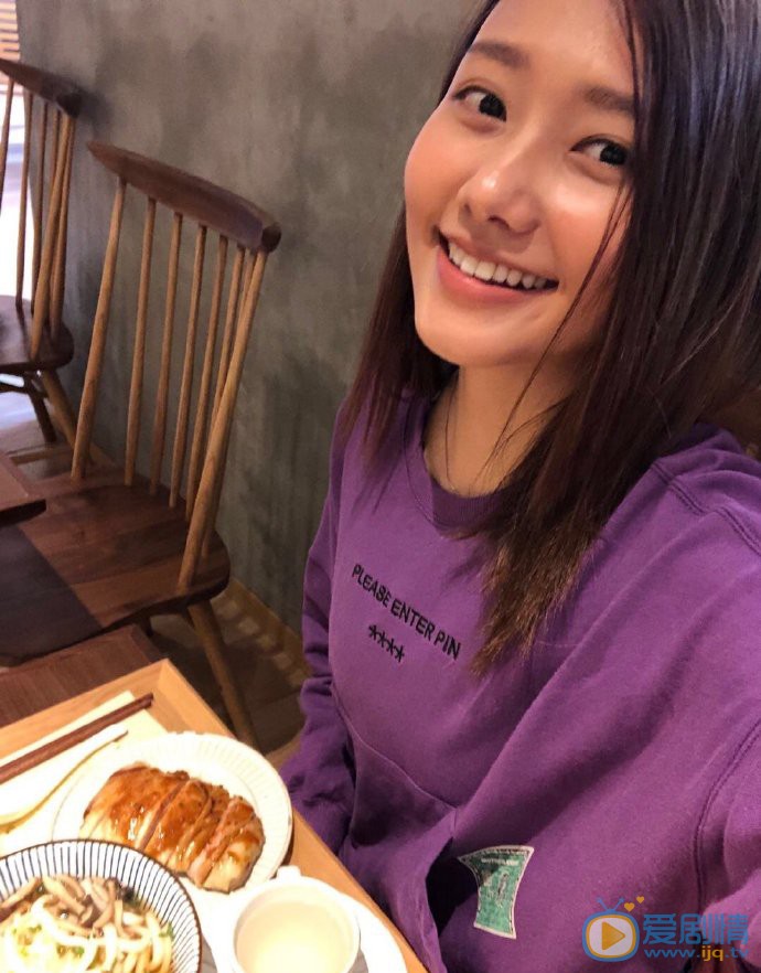 刘温馨日常生活照图片 刘温馨高清写真_刘温馨高清剧照