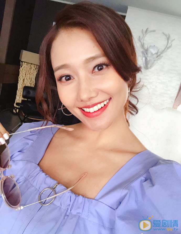 刘温馨高清美照图片集