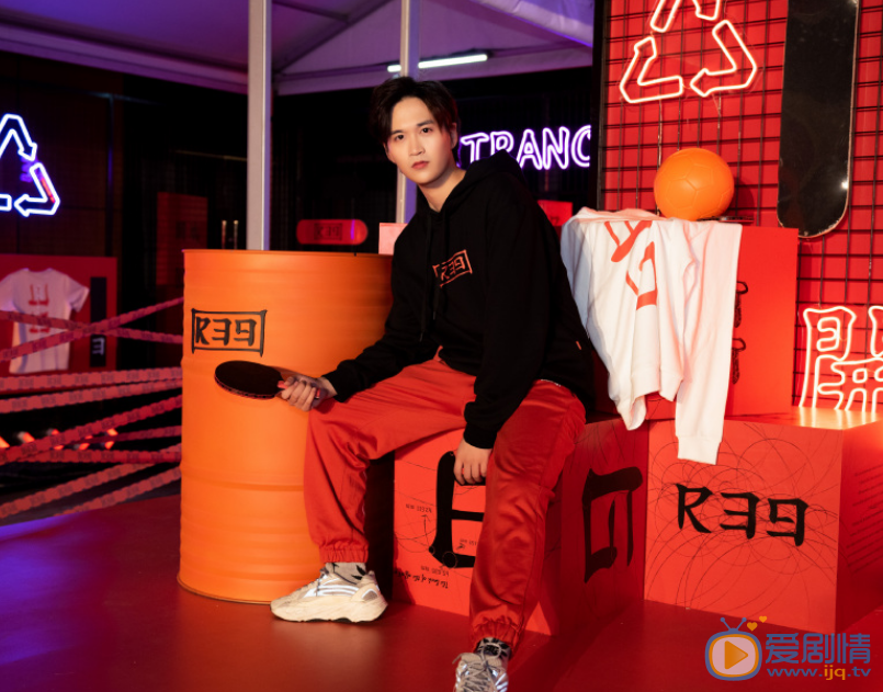 周昊天写真 周昊天高清写真_周昊天高清剧照