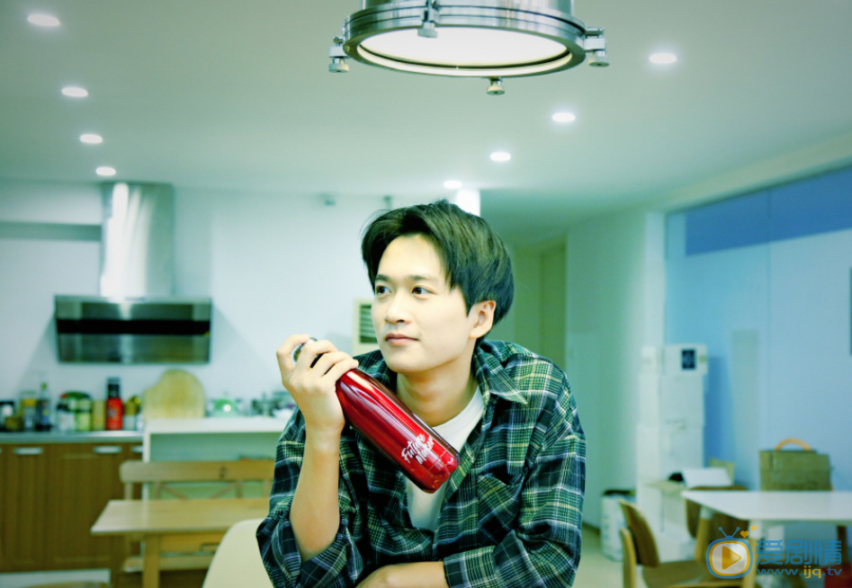 周昊天帅气图片 周昊天高清写真_周昊天高清剧照
