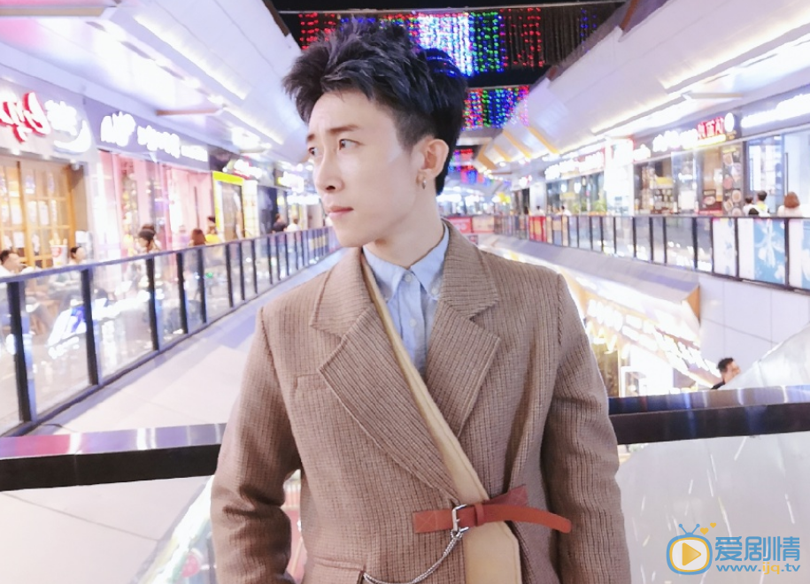 李栋生活照 李栋高清写真_李栋高清剧照