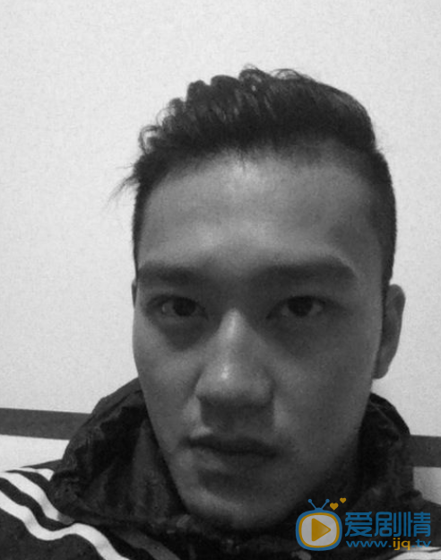 吴浩康自拍照 吴浩康高清写真_吴浩康高清剧照