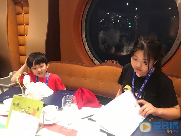 李庆誉日常生活照图片集 李庆誉高清写真_李庆誉高清剧照