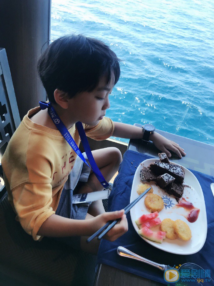 李庆誉日常生活照图片集 李庆誉高清写真_李庆誉高清剧照