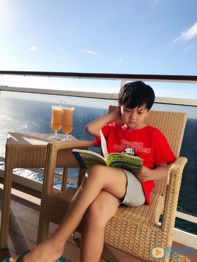 李庆誉日常生活照图片集 李庆誉高清写真_李庆誉高清剧照