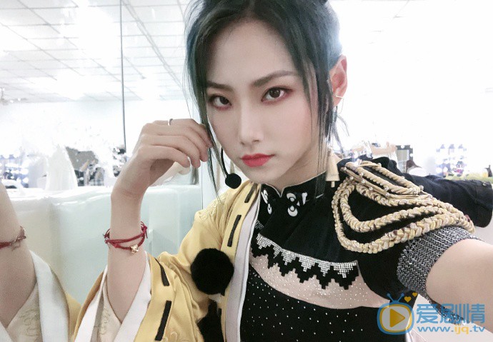 王诗蒙后台照图片 王诗蒙高清写真_王诗蒙高清剧照