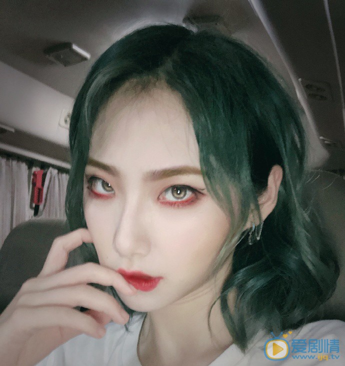 王诗蒙自拍照图片集 王诗蒙高清写真_王诗蒙高清剧照