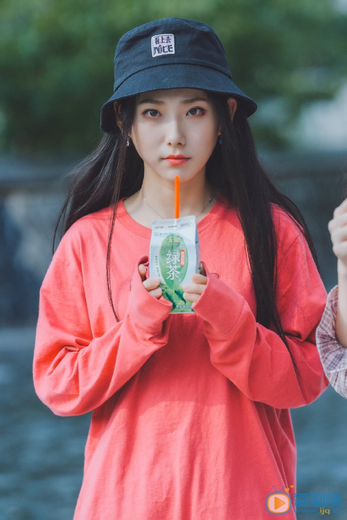 王诗蒙街拍图片 王诗蒙高清写真_王诗蒙高清剧照