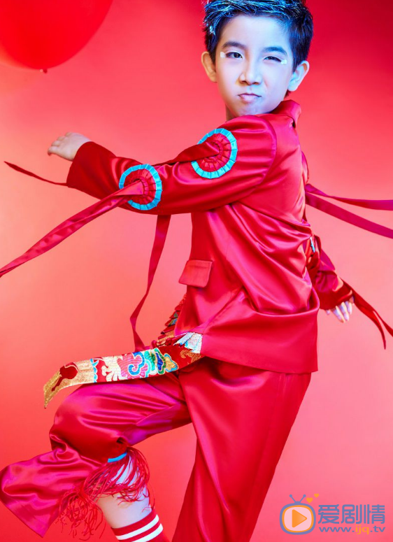 章天宇红色写真 章天宇高清写真_章天宇高清剧照