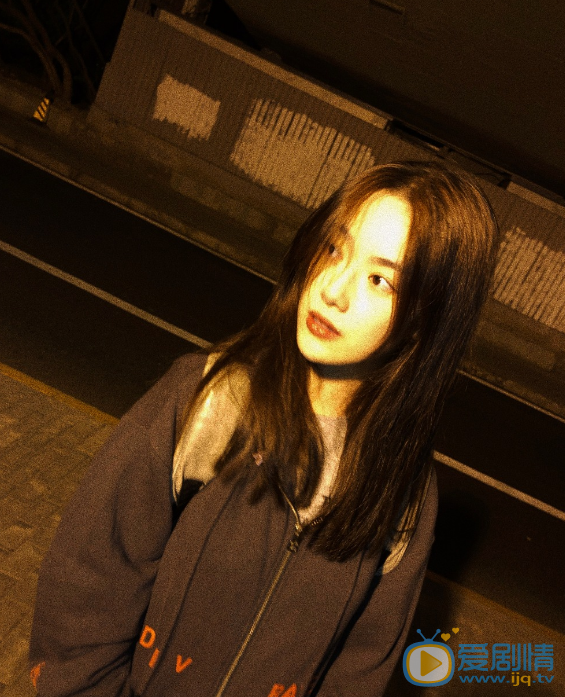 石纯子户外照 石纯子高清写真_石纯子高清剧照