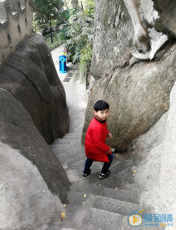 庄则熙游玩照 庄则熙高清写真_庄则熙高清剧照