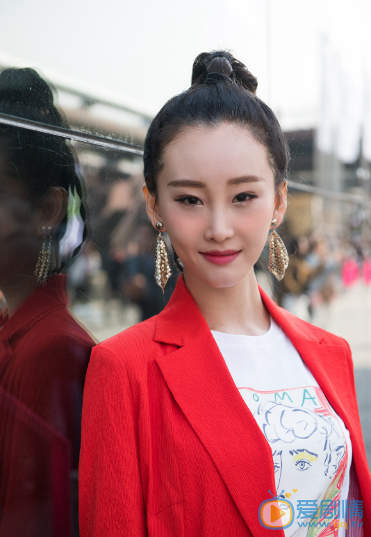 于潼个性写真 于潼高清写真_于潼高清剧照