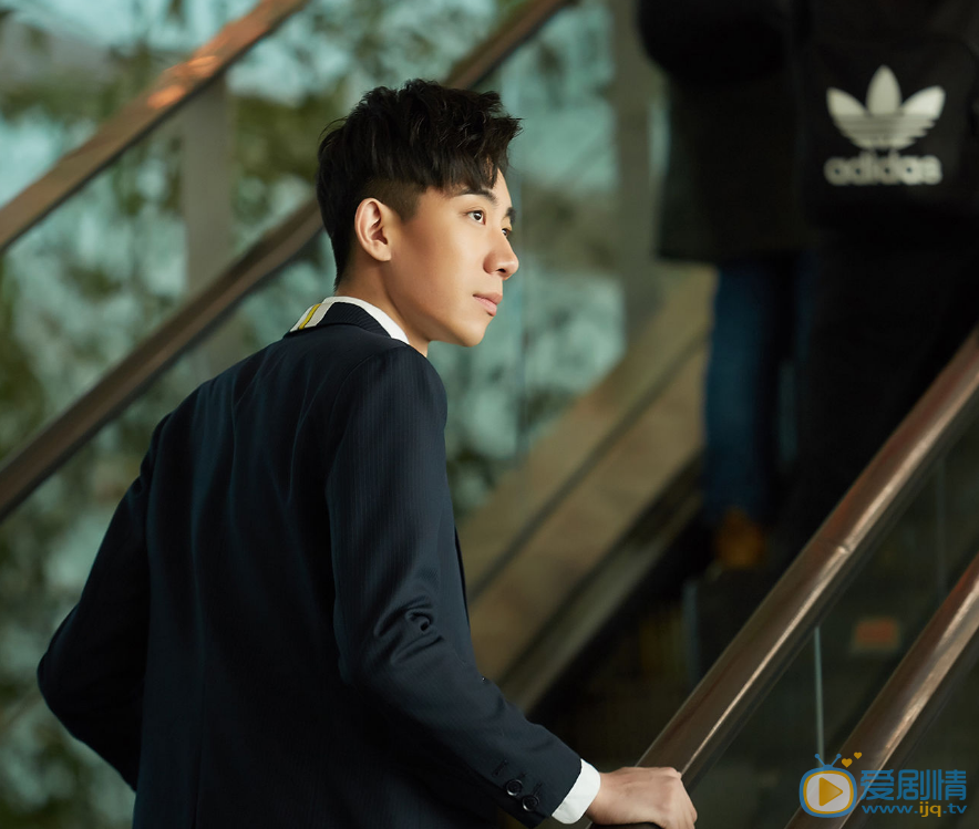 李镇泽剧照 李镇泽高清写真_李镇泽高清剧照