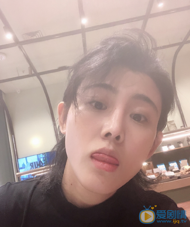 孙弋然酷酷写真 孙弋然高清写真_孙弋然高清剧照
