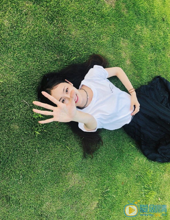 徐舒莹小清新写真 徐舒莹高清写真_徐舒莹高清剧照