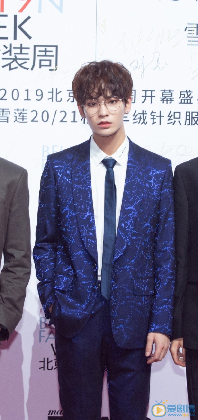 姚明明活动照图片 姚明明高清写真_姚明明高清剧照
