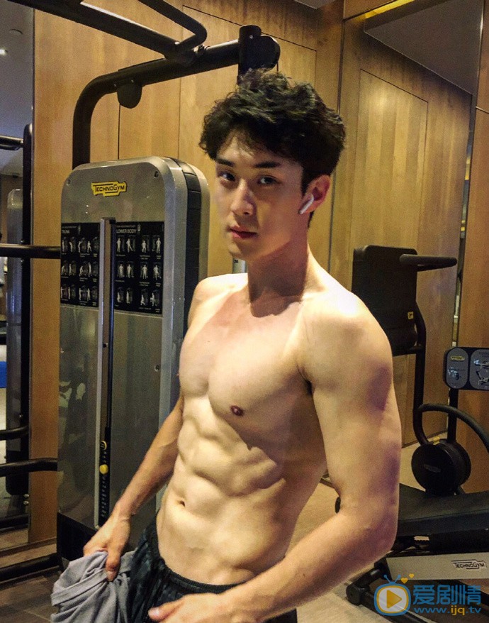 李明轩日常生活照图片 李明轩日常生活照图片