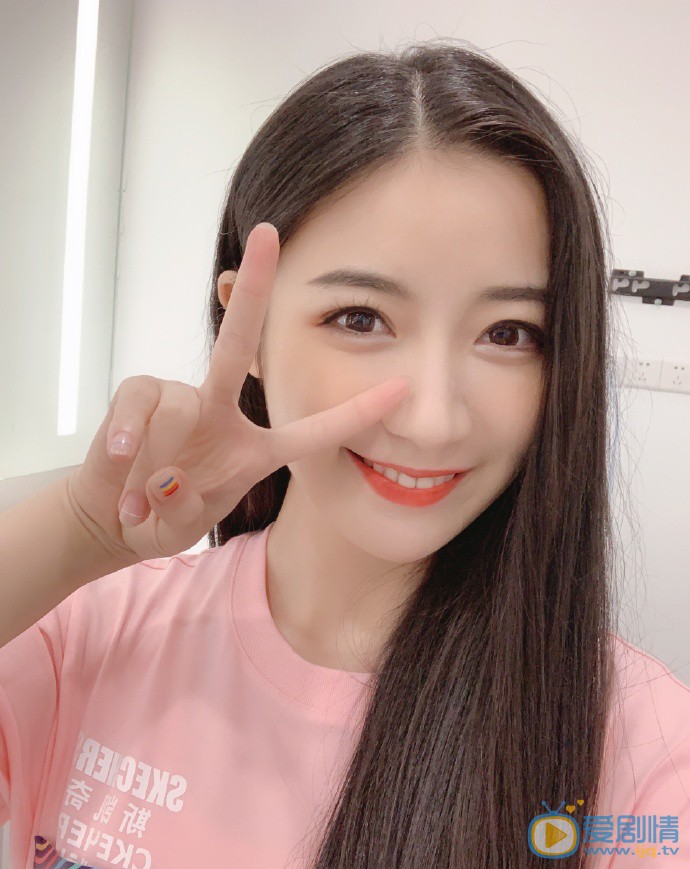 李宇琪自拍照图片集 李宇琪高清写真_李宇琪高清剧照