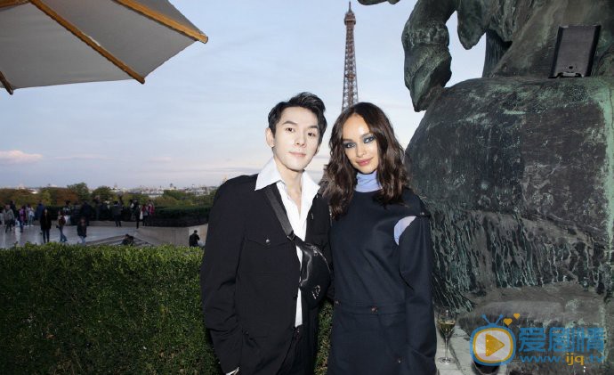 李佳琦现场活动照图片集 李佳琦高清写真_李佳琦高清剧照