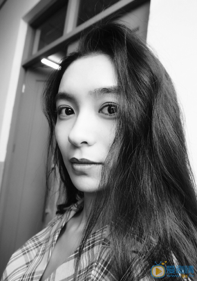 王梦琦黑白写真 王梦琦高清写真_王梦琦高清剧照