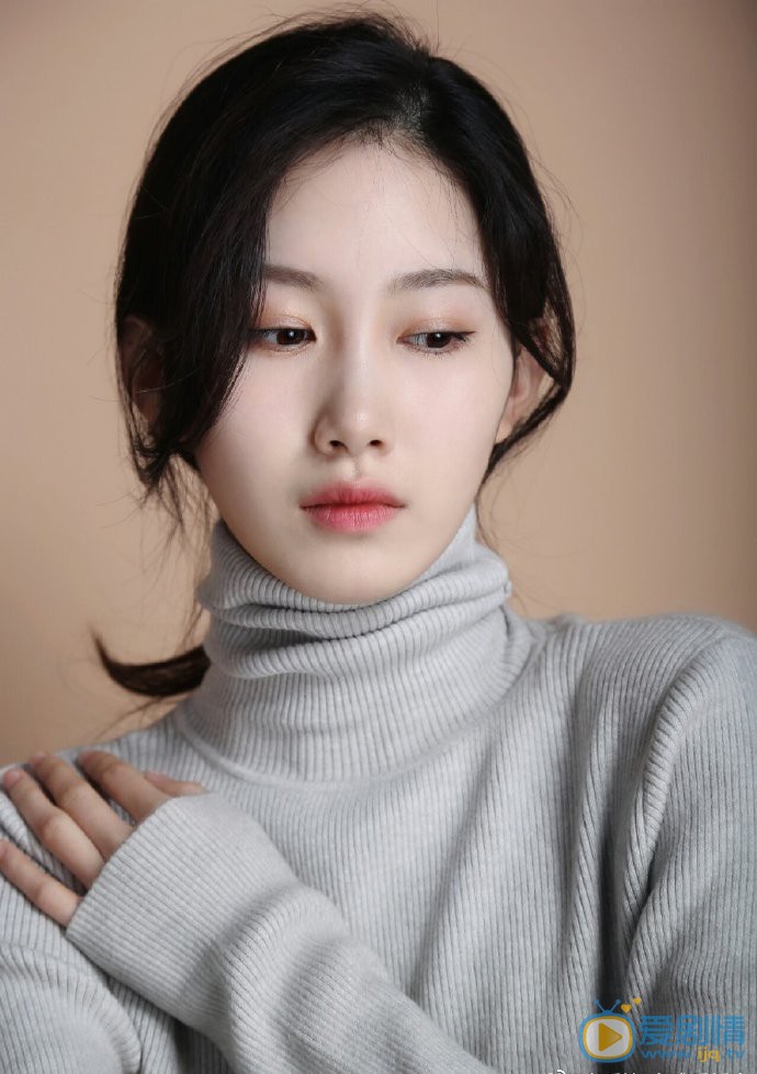 杨彩虹暖秋写真 杨彩虹高清写真_杨彩虹高清剧照
