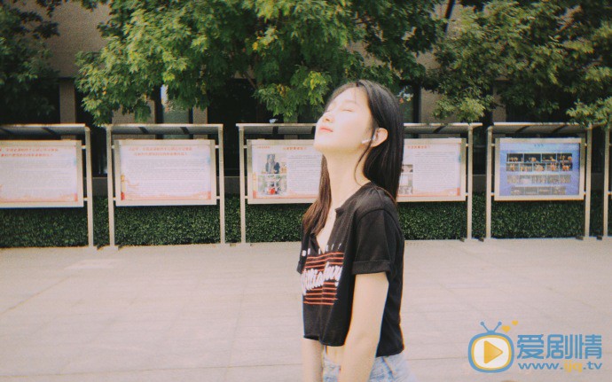 杨彩虹日常生活照图片 杨彩虹高清写真_杨彩虹高清剧照