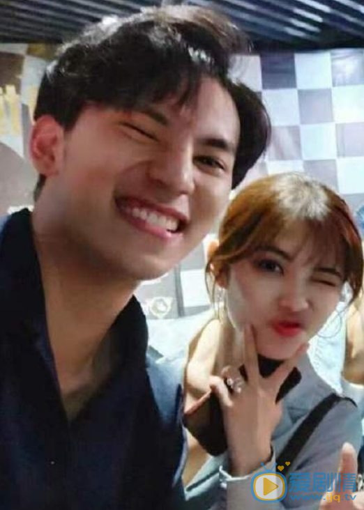 陈奕辰与张天合照 陈奕辰高清写真_陈奕辰高清剧照