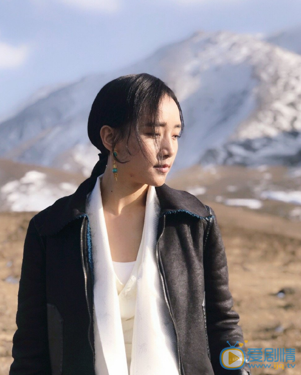 杨秀措草原高清写真图片 杨秀措高清写真_杨秀措高清剧照