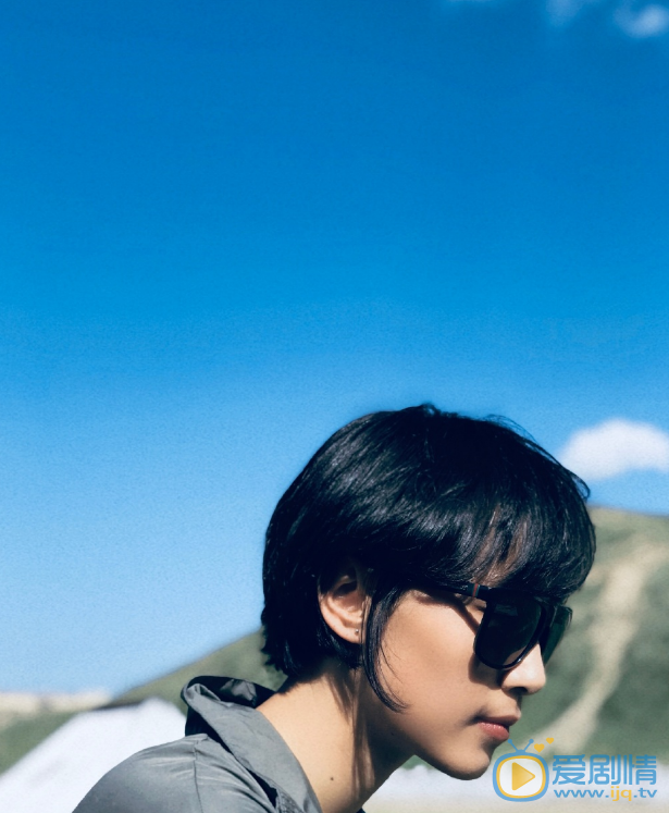 杨秀措酷酷写真 杨秀措高清写真_杨秀措高清剧照