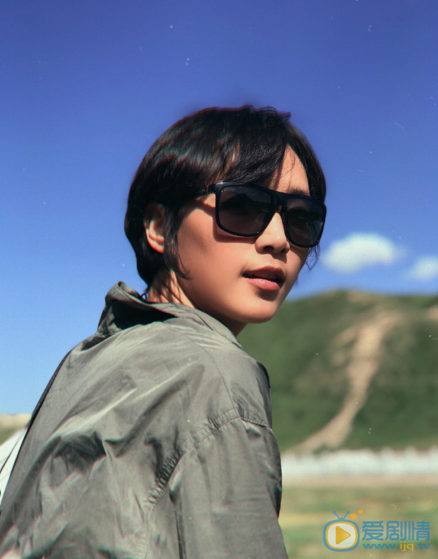 杨秀措酷酷写真 杨秀措高清写真_杨秀措高清剧照