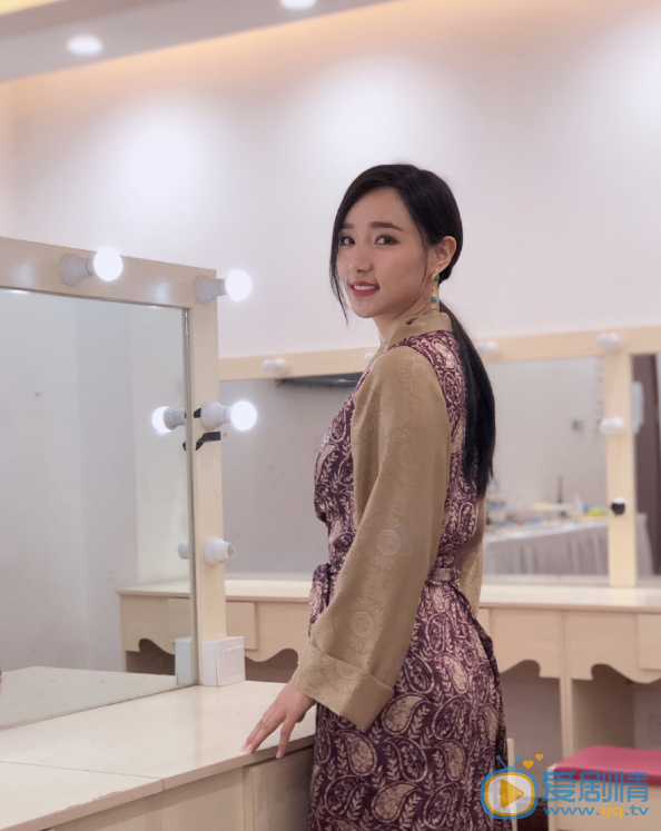 杨秀措写真 杨秀措高清写真_杨秀措高清剧照