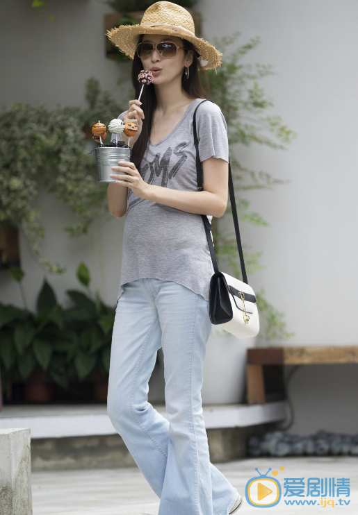 吴佩慈旅拍照 吴佩慈高清写真_吴佩慈高清剧照