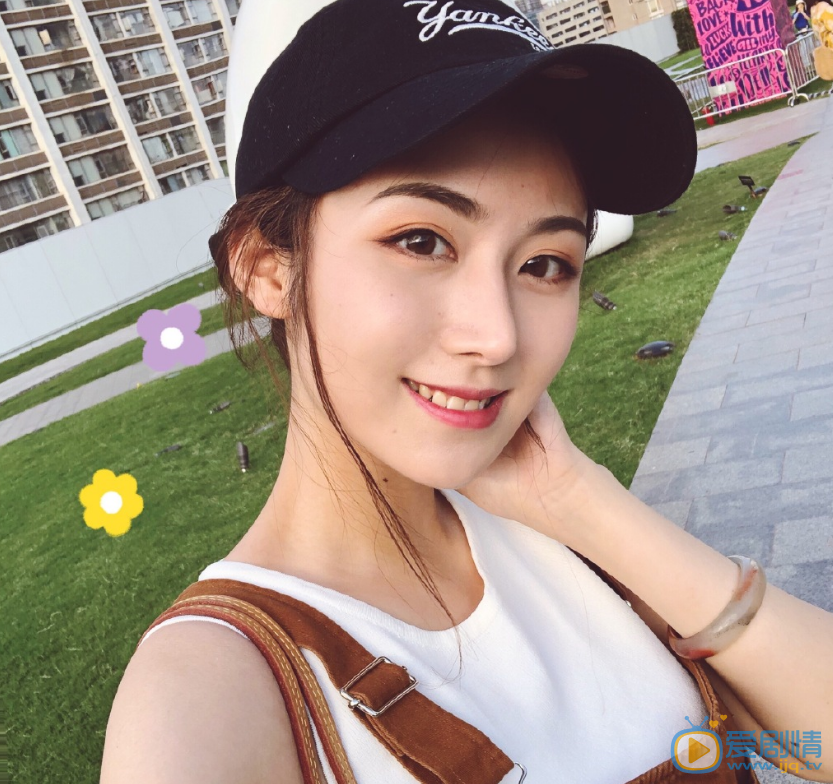 王静薇旅拍生活照 王静薇高清写真_王静薇高清剧照