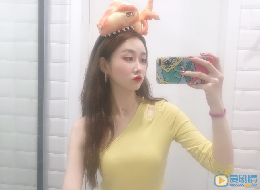 权笑迎气质图片 权笑迎高清写真_权笑迎高清剧照