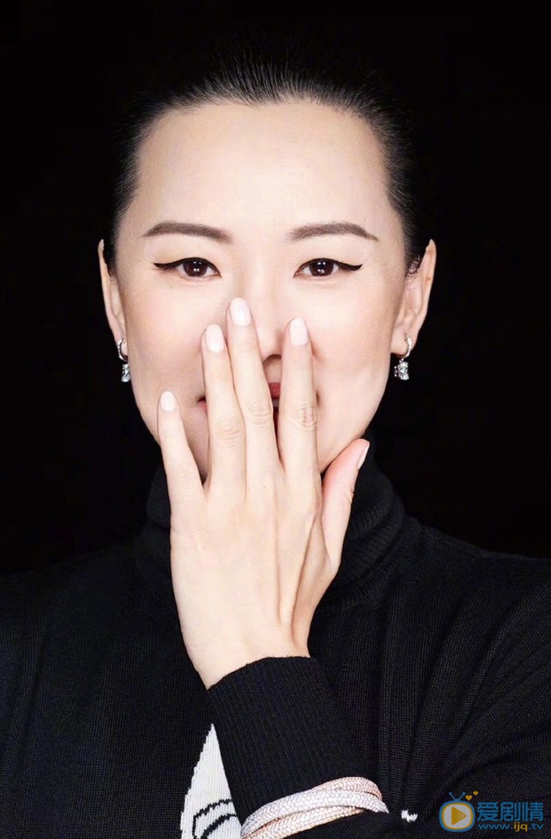 咏梅黑白知性写真 咏梅高清写真_咏梅高清剧照