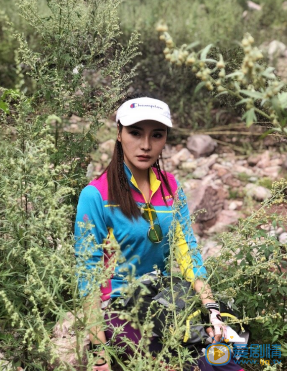 周小芮唯美旅拍照 周小芮高清写真_周小芮高清剧照